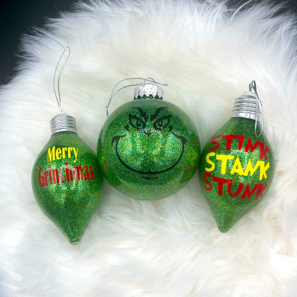 COPY - NWT Grinch Christmas Ornament Set